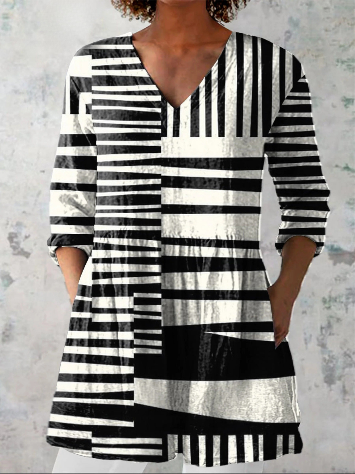 Women’s V-Neck Longline Blouse