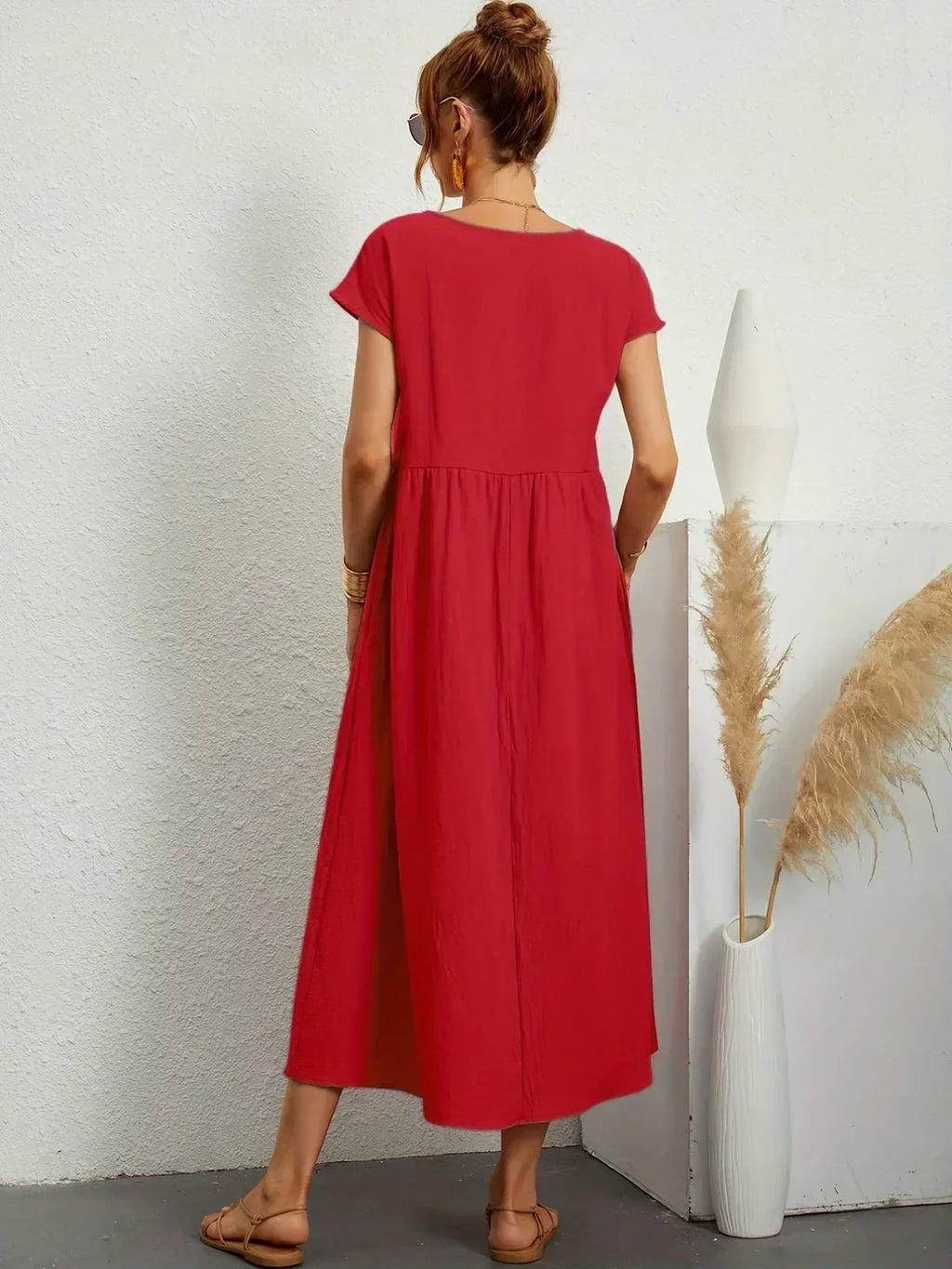 Women’s Elegant Flowy Midi Dress