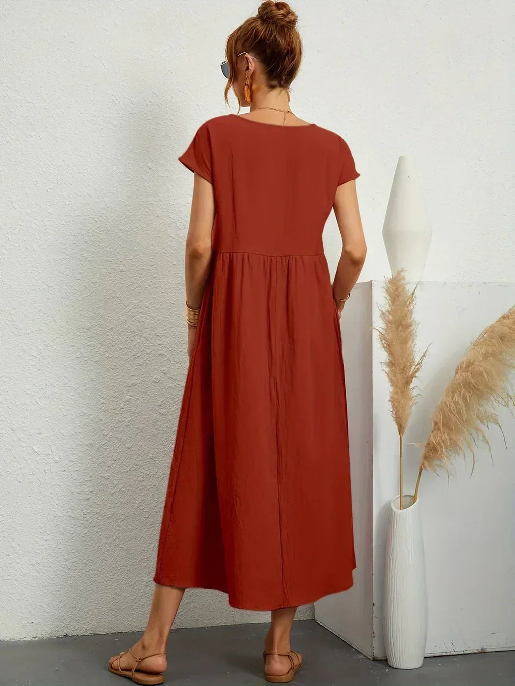 Women’s Elegant Flowy Midi Dress