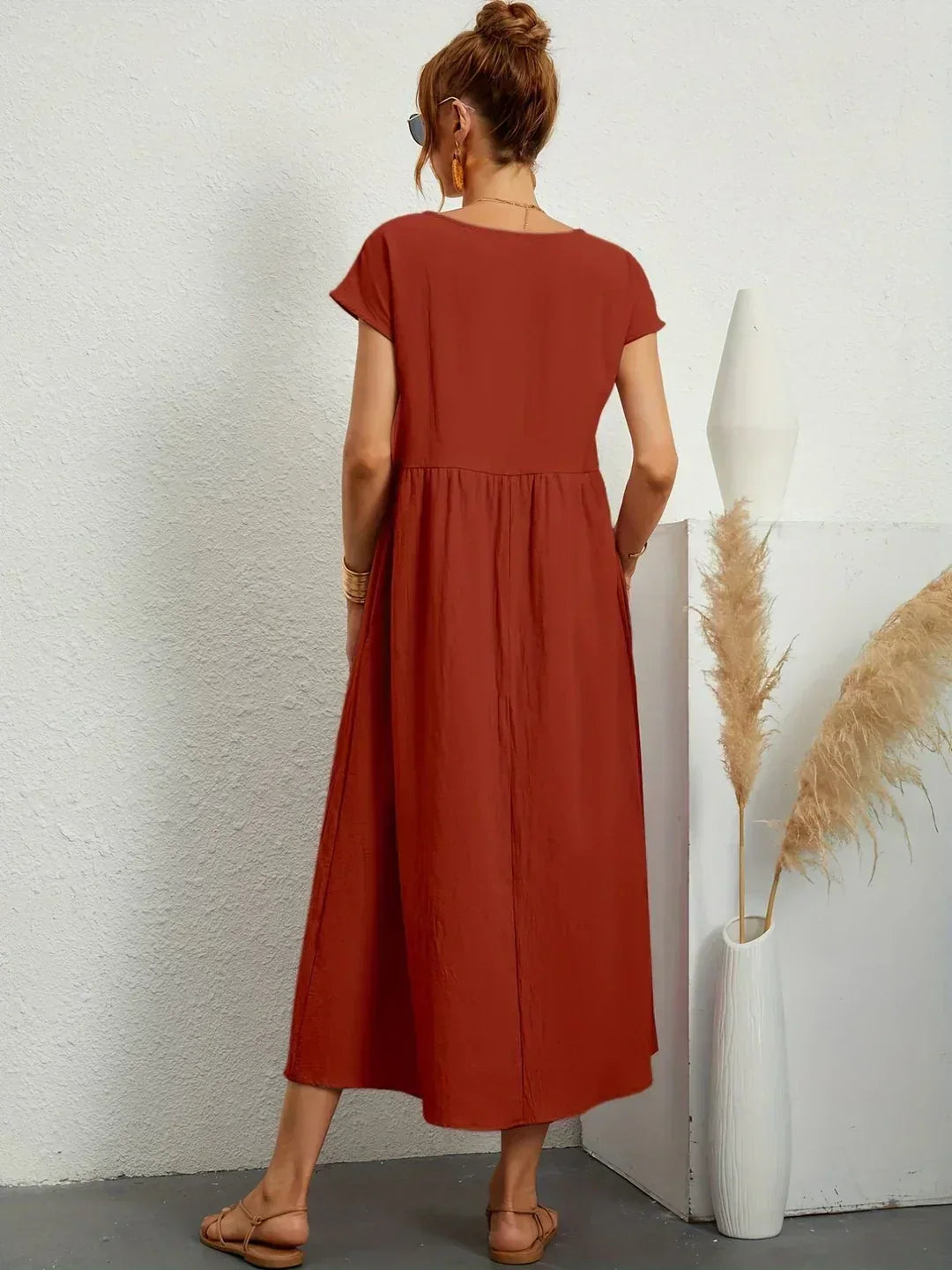 Women’s Elegant Flowy Midi Dress