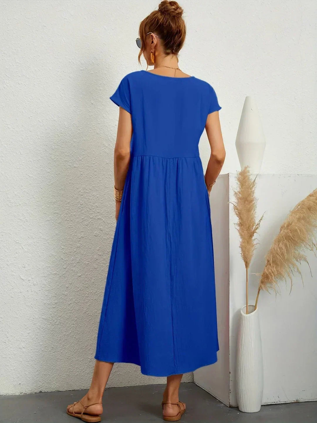 Women’s Elegant Flowy Midi Dress
