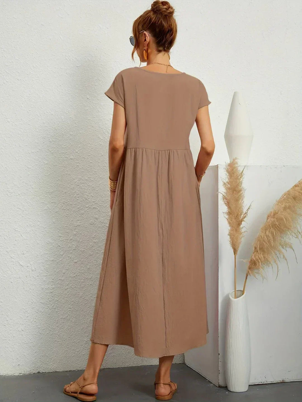 Women’s Elegant Flowy Midi Dress