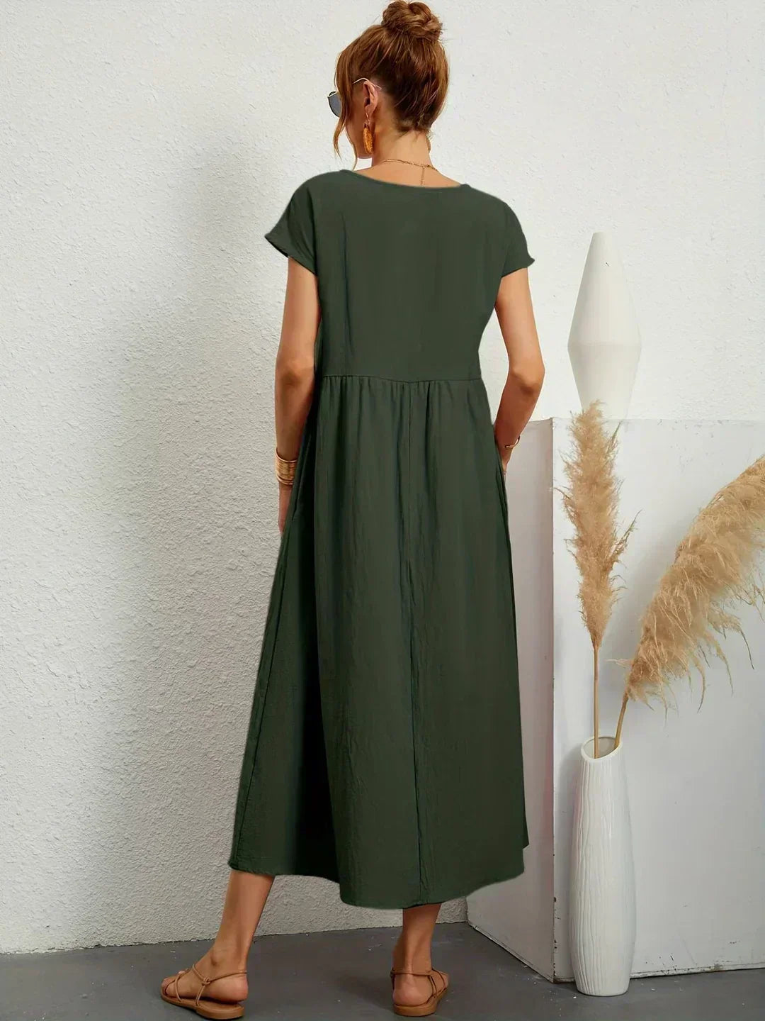 Women’s Elegant Flowy Midi Dress